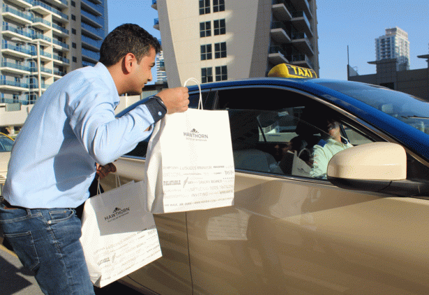 PHOTOS: UAE hotels donate iftar meals to cab drivers-3